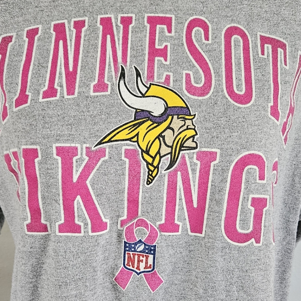 NFL Minnesota Vikings Gray T-Shirt Breast Cancer Ribbon - Large Unisex - Picture 3 of 4